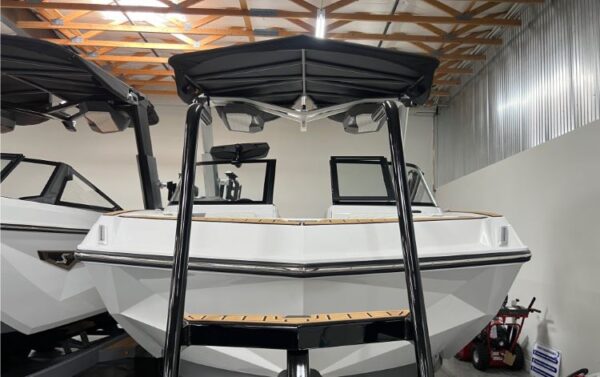 Nautique G25 with Telescoping Tower Cinch Cover - Image 9