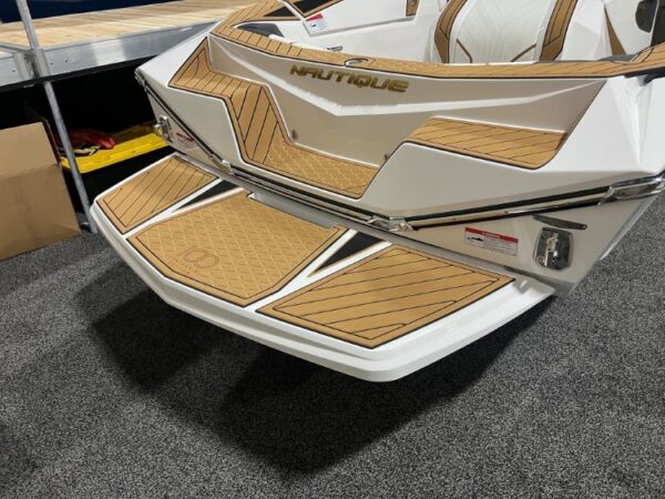 Ski Nautique Swim Platform Cover - Image 5