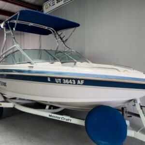 Mastercraft Maristar 200 with ZetoFlex Gen 1.9 narrow tower Folding Canopy Top