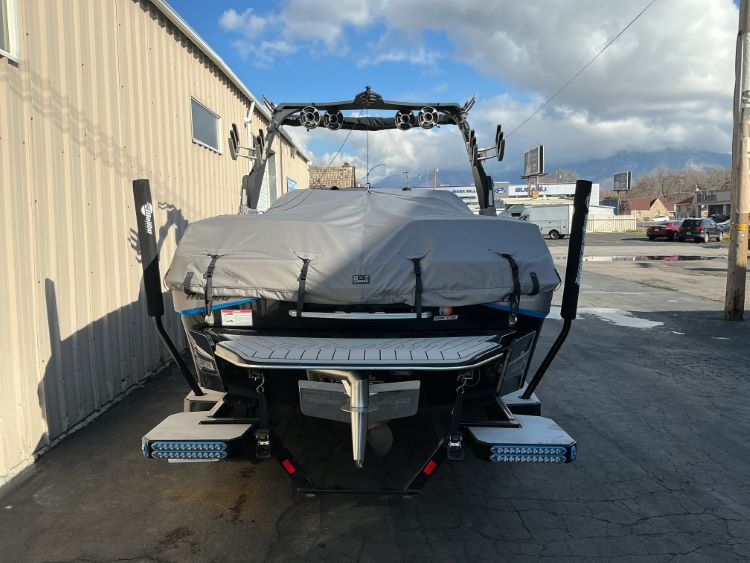 Malibu 24 MXZ Cinch Cover - Image 5