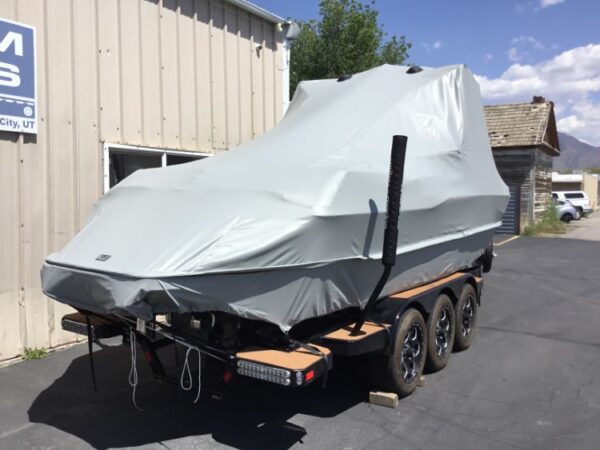 Malibu 25 LSV with GX Tower and Factory Bimini Double Up Storage Cover - Image 11
