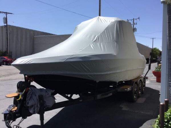 Malibu 25 LSV with GX Tower and Factory Bimini Double Up Storage Cover - Image 8