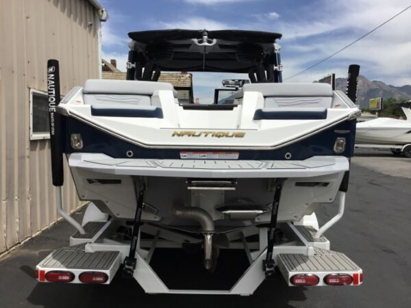 Nautique G25 2 Stage Tele Tower - Image 10