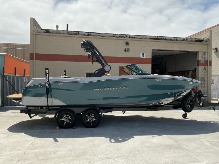 MasterCraft NXT23 with Z6 Tower Double Up Storage Cover - Image 9