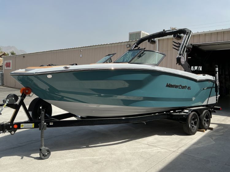 MasterCraft NXT23 with Z6 Tower Double Up Storage Cover - Image 12
