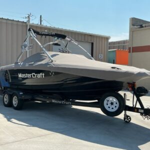 MasterCraft X24 with Zeroflex Gen 5.2 Tower Cinch Cover
